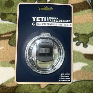 YETI Rambler Lid with Black MagSlider